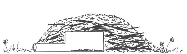 Gîte simple pour hérisson d'Europe. L'entrée de la caisse en bois doit mesurer 15 cm de côté pour empêcher les chiens et/ou les renards de pénétrer dans le nid - dessin © Nicolas Macaire LPO